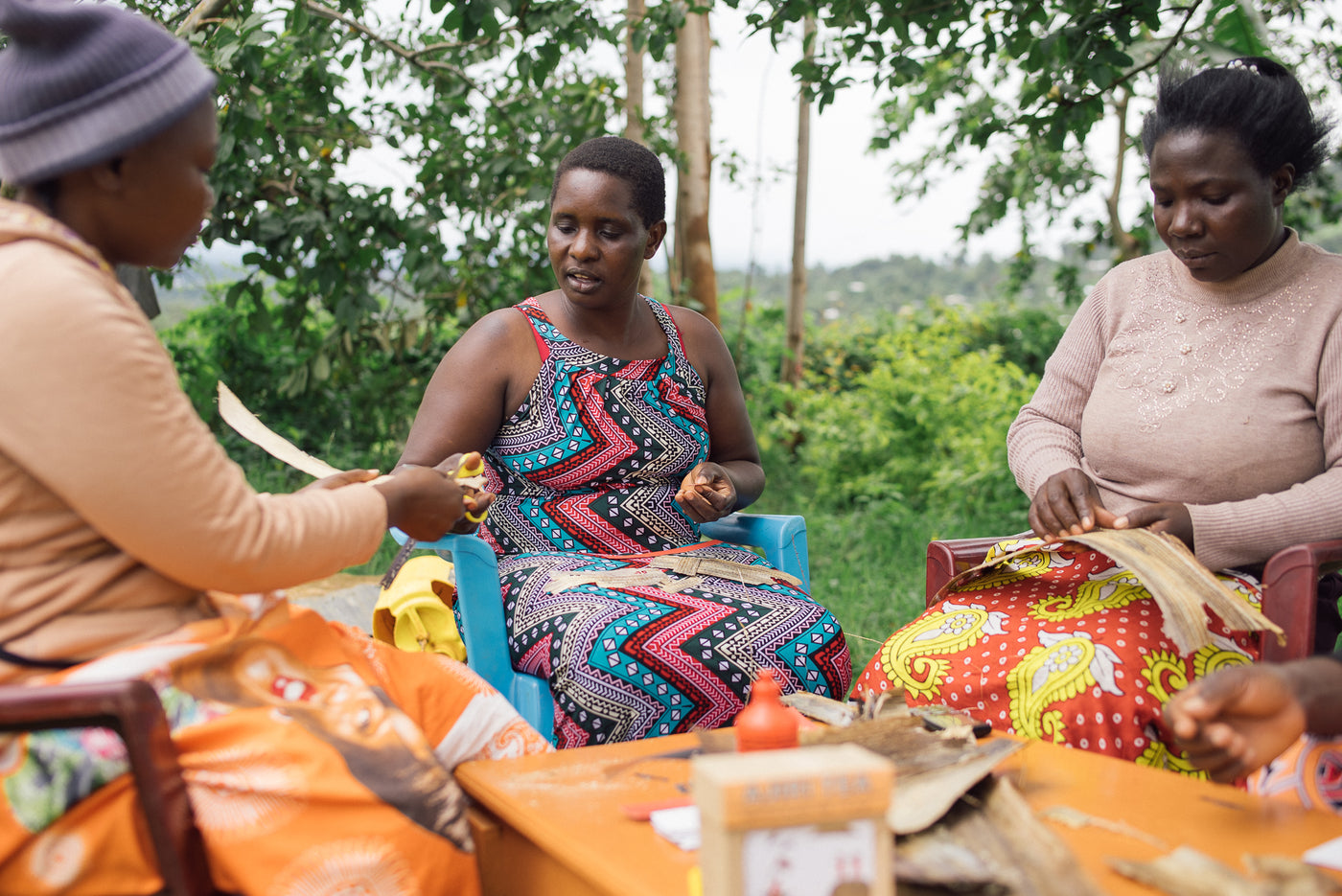 Ajiri artisans handcrafting labels in western Kenya